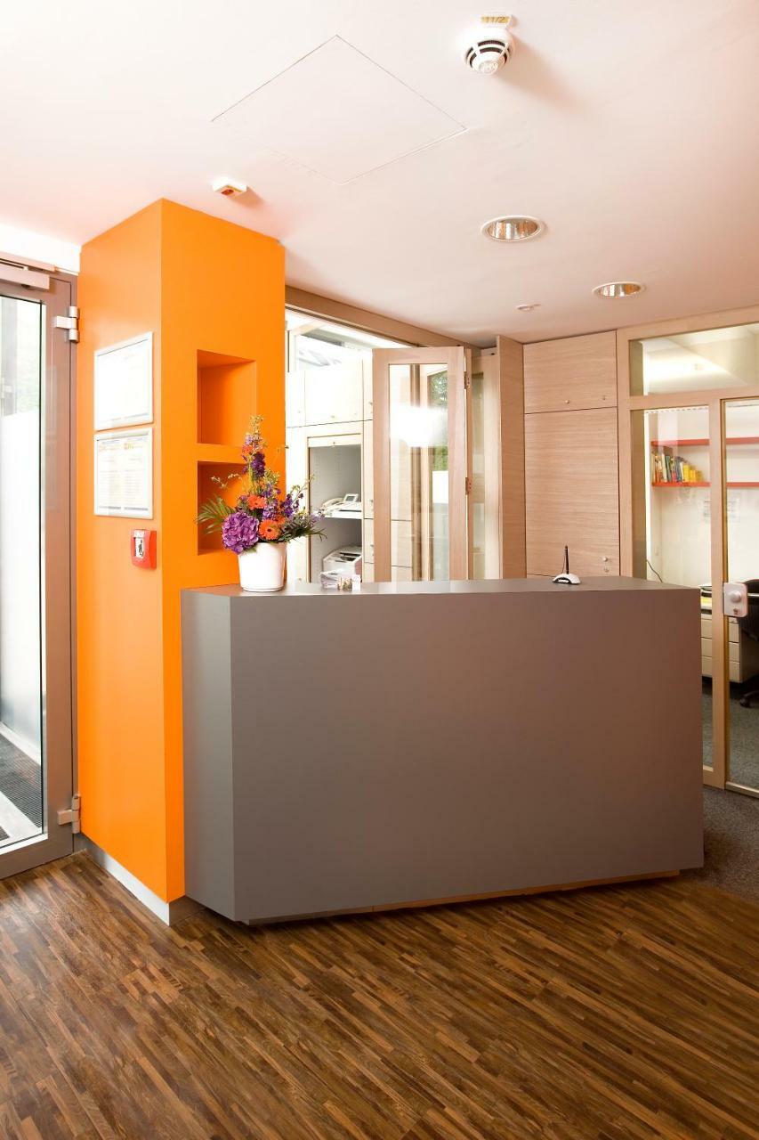 Ausbildungshotel St. Theresia Munique Exterior foto